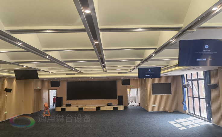 科技賦能，匠心筑造 通用舞臺吊桿承建南京某學(xué)院報(bào)告廳即將圓滿交付，打造現(xiàn)代化多功能學(xué)術(shù)殿堂