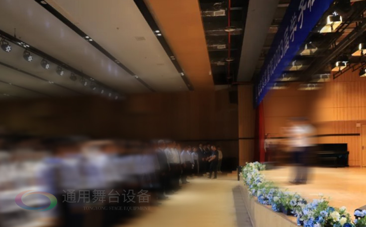 助力漢開書院文化活動高效呈現(xiàn)，彰顯企業(yè)教育場景服務(wù)實力！南京漢開書院舞臺吊桿、大幕對開項目